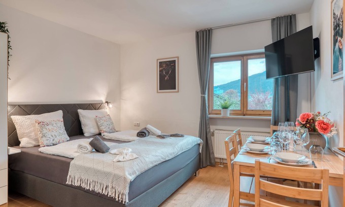 Kiefersfelden Apartment | Wendelstein Retreat: Breathtaking Mountain Views Await