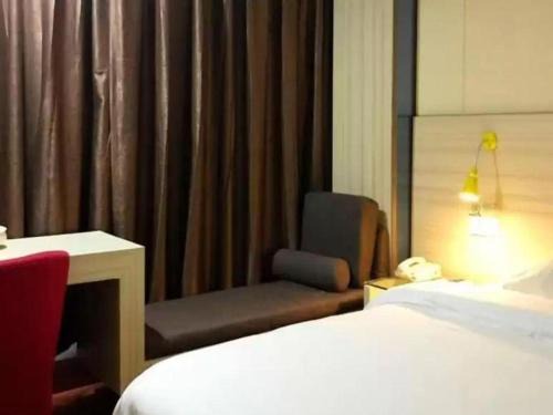 Dongguan City Center Hotel | Discover Wenxing Hotel Dongguan Qifeng Branch for Families