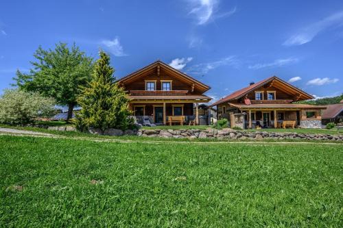 Barnzell House | Discover Wenzlhof: 4-Star Stay with Pet-Friendly Amenities
