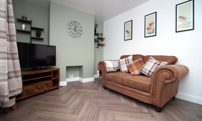 Coed-Y-Paen Apartment | Pet-Friendly Retreat at Wern Farm Cottage - Rated 9.5/10