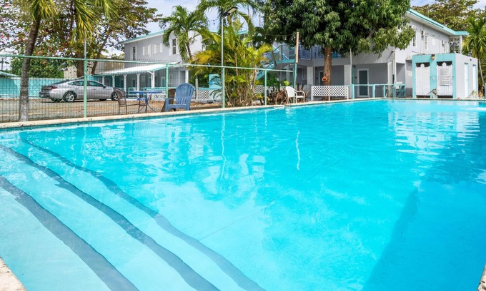 Stella Hotel | Relaxing Retreat at Rincon Inn with Pool and Spa Amenities