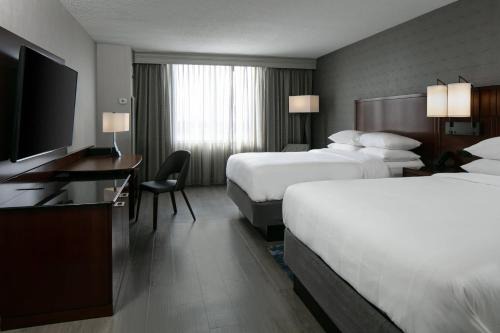West Des Moines Hotel | Explore West Des Moines Marriott: Family-Friendly Getaway