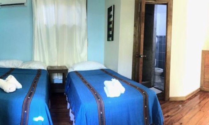 Antoneys Cay House | Budget-Friendly West End Nature View Room with Ocean Access