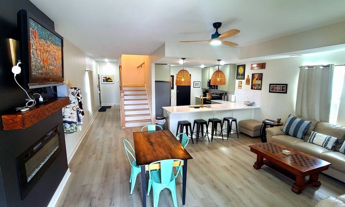New Albany House | West Market Reserve ~15 minutes from everything!