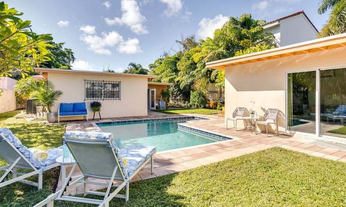 Old Northwood House | West Palm Beach Retreat with Pool & Oceanfront Views