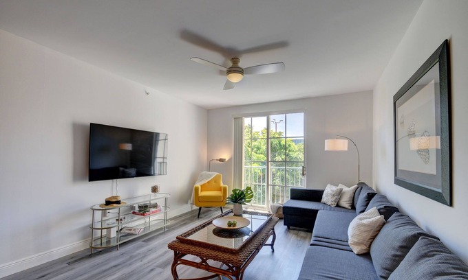 Downtown West Palm Beach Condo | Prime Location West Palm Beach Condo with Ocean View & Pool