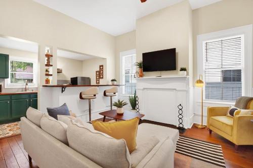 Savannah Victorian District House | West Park Suites Unit B