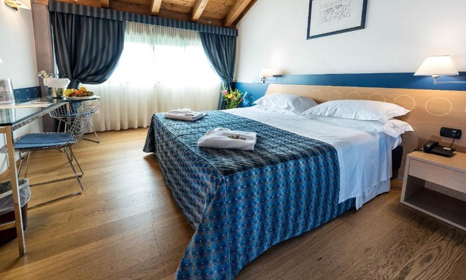 Dossobuono Hotel | Pet-Friendly West Point Airport Hotel with Great Amenities