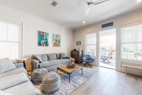 Gulf Shores House | Idyllic West Side Cottage #O with Pool & Family-Friendly Fun