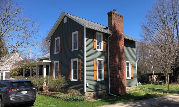 West Valley Other | Idyllic West Valley Farmhouse: Pet Friendly & Spa Amenities
