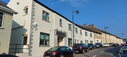 Louisburgh House | Oceanfront West View Accommodation with Accessible Amenities