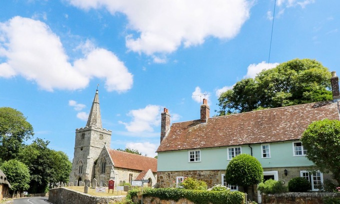 Shorwell Cottage | Unmatched Comfort at West View, SHORWELL - Rated 10/10