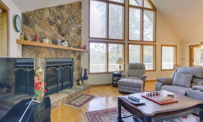 The Woods House | Relaxing West Virginia Home with Deck on Golf Course