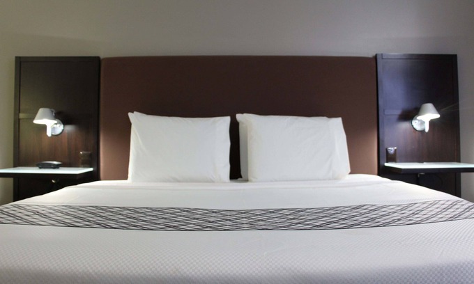 Carrollton Hotel | Discover Westbridge Inn & Suites Carrollton with Breakfast