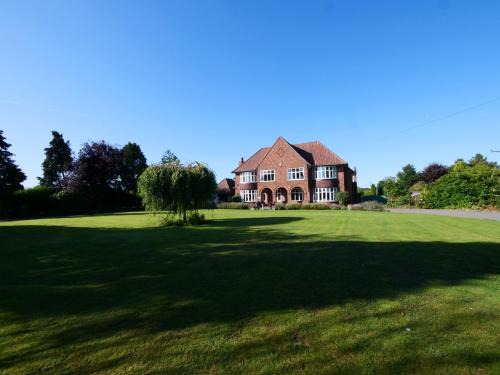 Deighton Bed & Breakfast | Discover Westergate House: 4-Star Stay with Breakfast Included