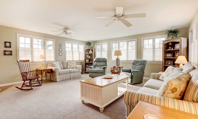Misquamicut House | Westerly Retreat: Steps from Private Beach & Family Amenities!