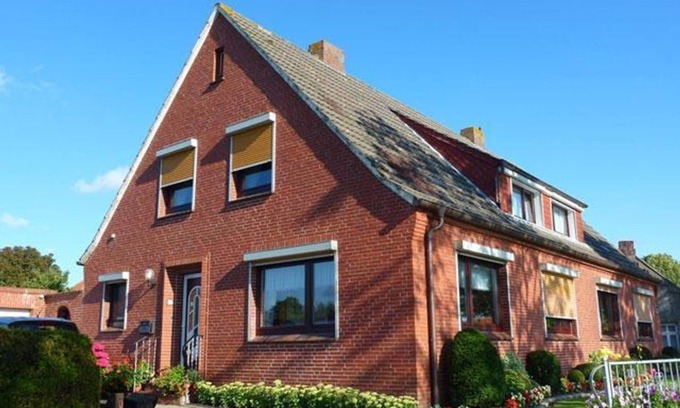 Krummhoern House | Cozy Westermann Holiday House with Ocean View & 9.8 Rating