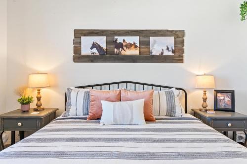 Caldwell House | Experience Western Caldwell with Top Amenities & Guest Rating