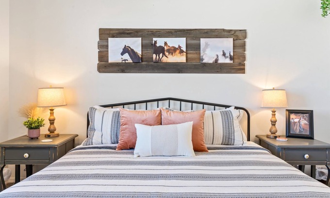 Caldwell House | Western Caldwell Oasis | Hot Tub & Spa Amenities Await