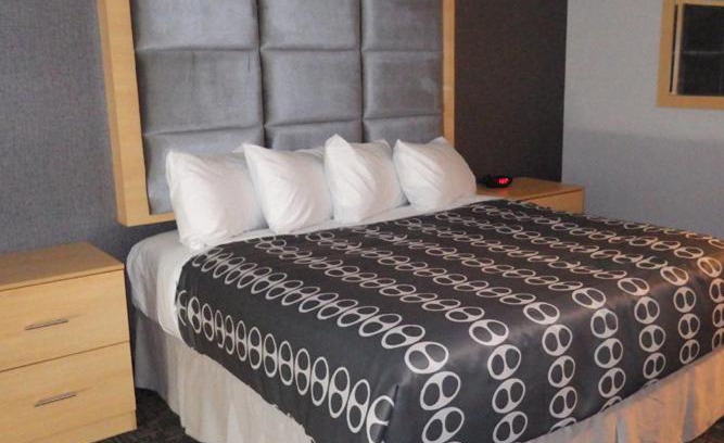 Carnduff Hotel | Discover Western Star All Suites Hotel Carnduff - Family Friendly