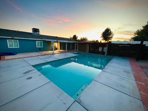 Apple Valley House | Western style pool home, 4 bedroom and large yard
