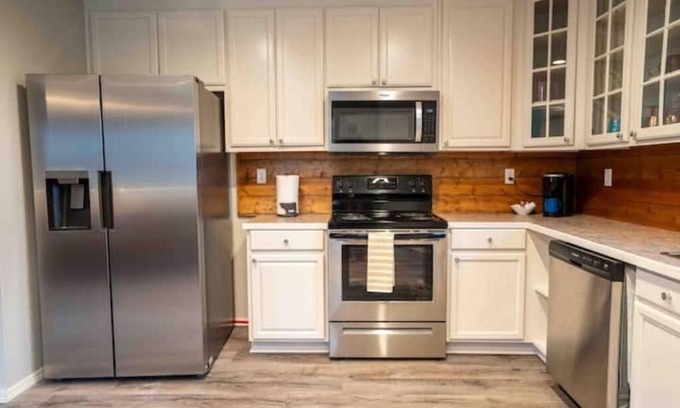 Hoyt House | Experience Western Charm Near Eufaula Lake in Warner!