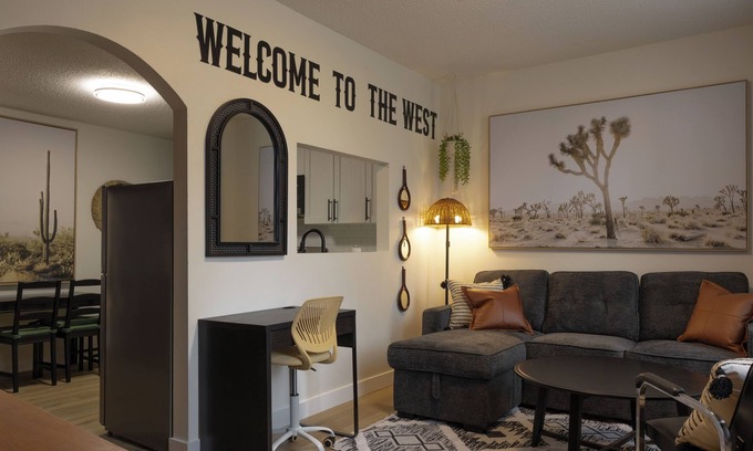 Inglewood Apartment | Western Vibes Retreat by Calgary Stampede and Downtown Calgary