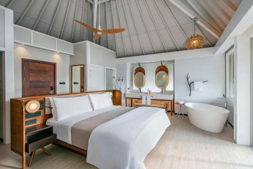 Motu Tape Hotel | Experience Paradise at Westin Bora Bora Resort & Spa
