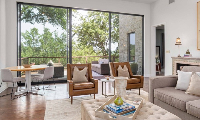 High Oaks House | Elegant Westlake Hills Retreat with Ocean View & Spa