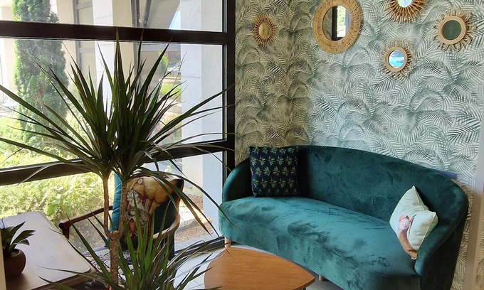 Dardilly House | Discover Westlodge Dardilly Lyon Nord: Pet-Friendly Retreat