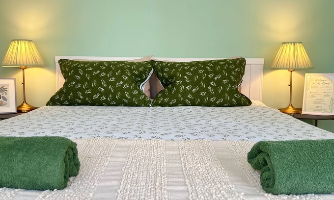 Vincent Square Apartment | Westminster Apartment: Enjoy Spa and Family-Friendly Amenities