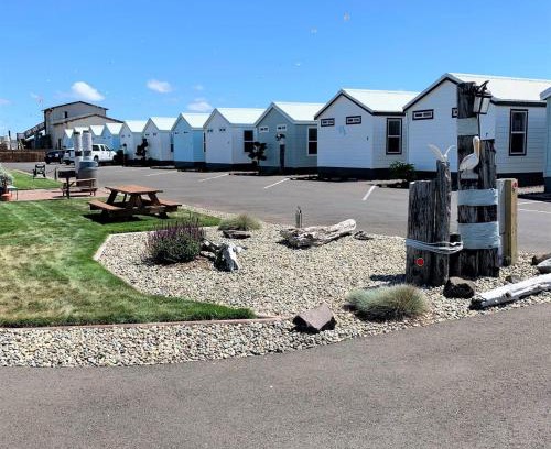 Westport Hotel | Pet-Friendly Retreat at Westport Marina Cottages - 9.1 Score