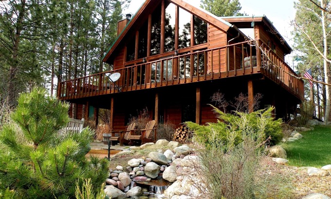 Victor Cabin | Westside 4-bdrm cabin between Hamilton & Victor with WiFi, AC. Enjoy your stay
