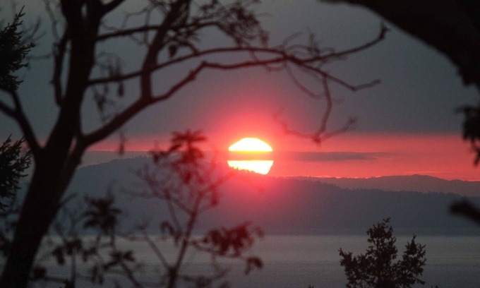 Friday Harbor Cottage | Ocean View Getaway with Hot Tub & Spa - Rated 10/10