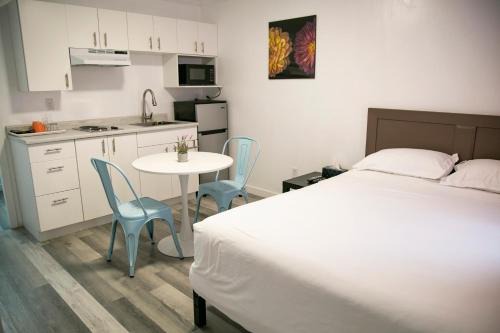 Powell River Hotel | Oceanfront Westview Centre Motel: Family and Pet Friendly