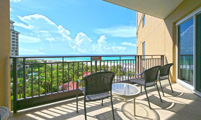 Sandestin House | Westwinds 4740: Oceanfront Retreat with Pool & Hot Tub