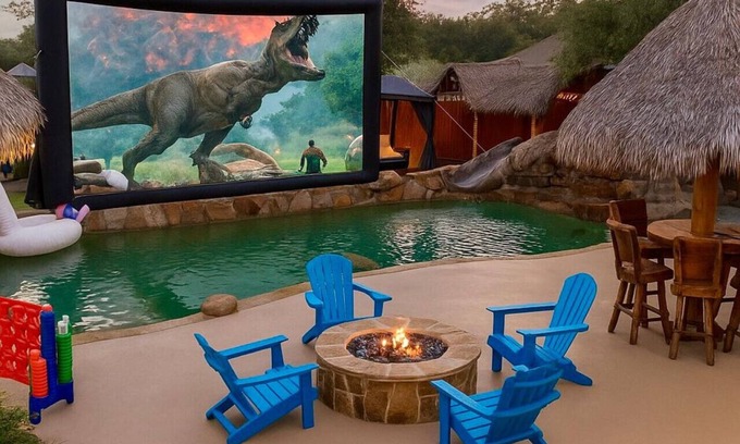 Alvin Apartment | Experience Tx-Pool-Paradise: Jacuzzi, TIKI Bar & Event Space