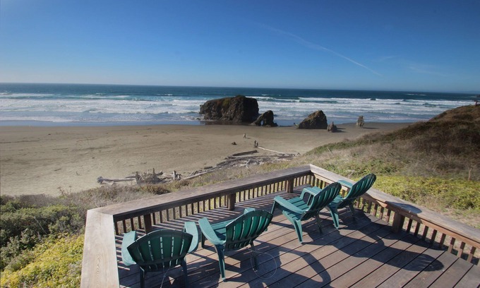 Fort Bragg House | Whale Rock: Create Unforgettable Memories by the Ocean