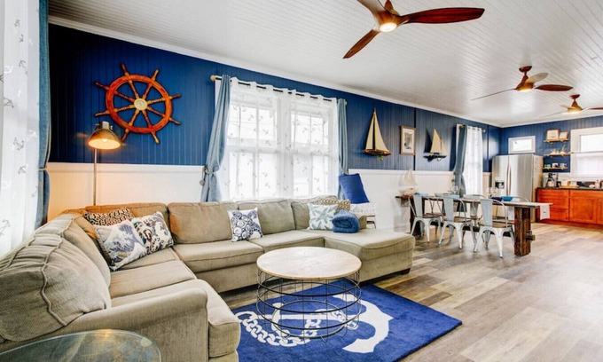 Hilo House | Magical Stay at Whaler's Inn with Family-Friendly Amenities