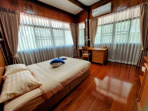 Bang Sai House | Discover Whales Come to the River - Family-Friendly Retreat