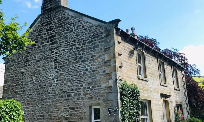 Burnsall Bed & Breakfast | Delightful Wharfe View B&B: Guest Rated 8.8/10, Breakfast Included