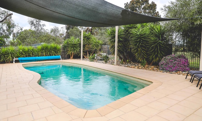 Echuca House | Wharparilla House - Echuca: Family-Friendly Beach Retreat