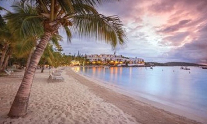 Nazareth Resort | Experience Paradise with Oceanfront Pool & Spa Amenities