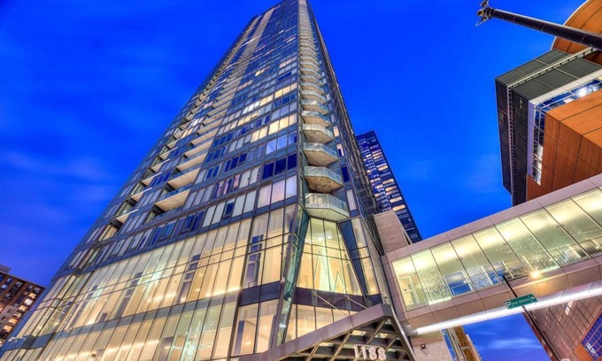 Ville-Marie Condo | Experience Downtown Montreal from a 43rd Floor Retreat
