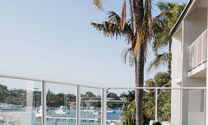 North Fremantle Apartment | Unforgettable Ocean View: One Bedroom Apartment Retreat