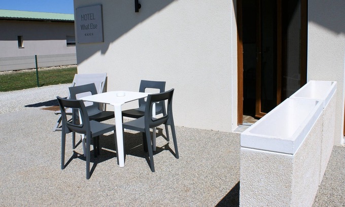 Saint-Vulbas Hotel | Discover What Else Hotel: Family-Friendly with Spa Access