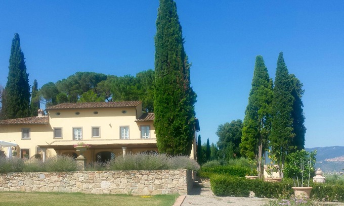 Cortona Villa | Experience the Magic of Ocean View Getaways