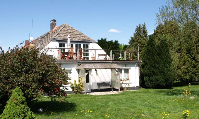 Muritz Apartment | A Scenic Escape with Garden Views and Pet-Friendly Amenities