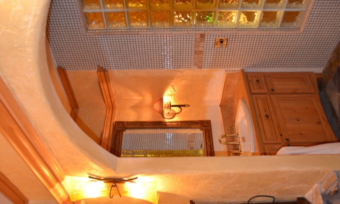 Zephyr Cove Bed & Breakfast | Relaxing Retreat at Where Eagles Fly Bed & Breakfast