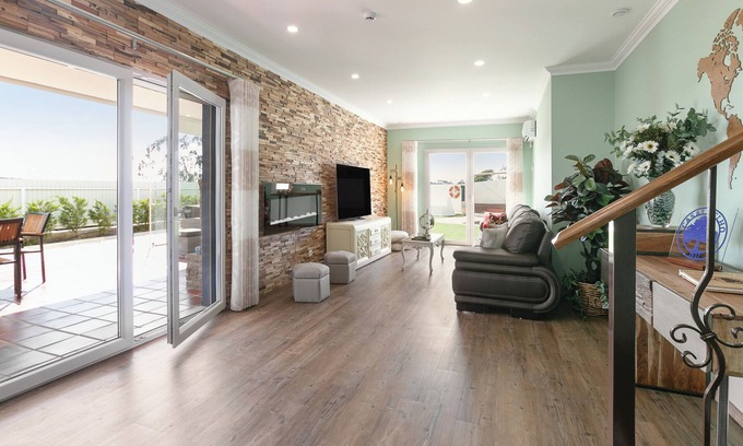 Caldas da Rainha House | Rustic Elegance with Spa and Breakfast Amenities Await